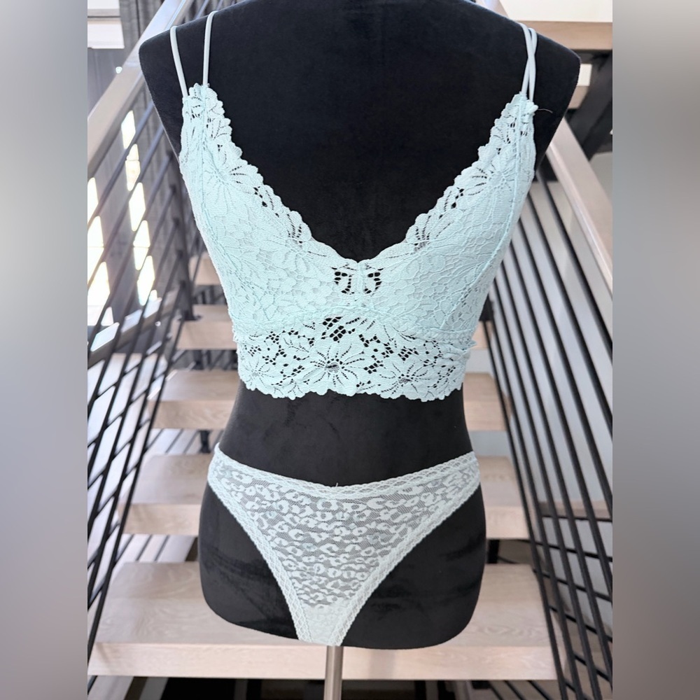 Victoria Secret Light Blue Lace Bralette & Panties Set Size S